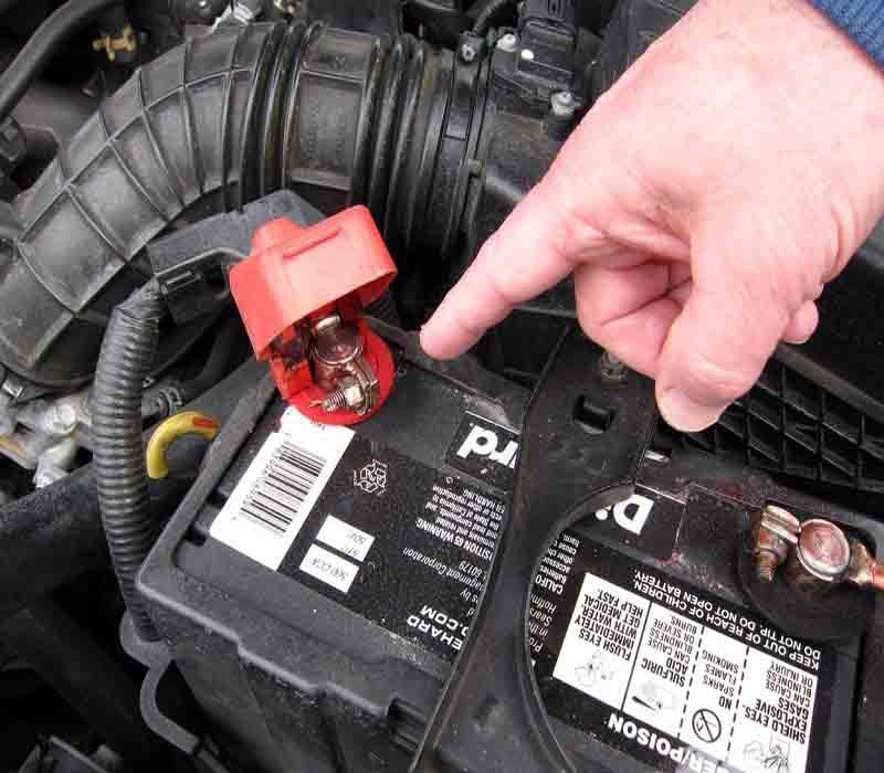 نگهداری از خودروی اجاره‌ای و نکاتی درباره افزایش عمر باتری