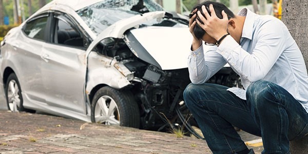 در اجاره خودرو در صورت بروز حادثه یا تصادف چه اقدامی انجام دهید